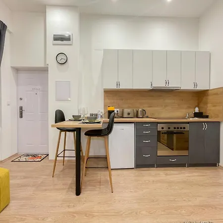Danube Side Cosy Quiet Apartment Будапешт