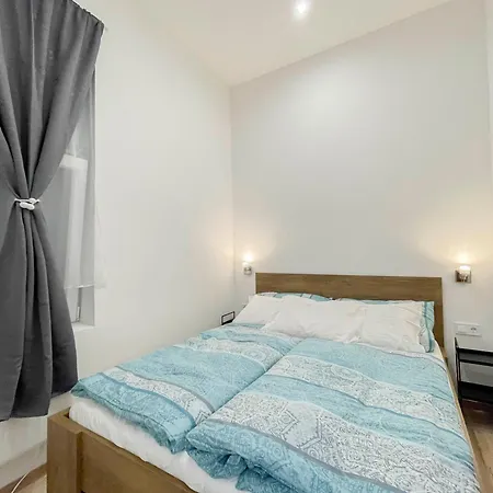 Danube Side Cosy Quiet Appartement