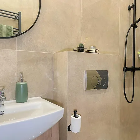 Danube Side Cosy Quiet Apartment * Будапешт