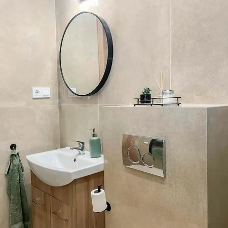 Апартаменты Danube Side Cosy Quiet Apartment *