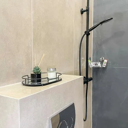 Danube Side Cosy Quiet Budapest